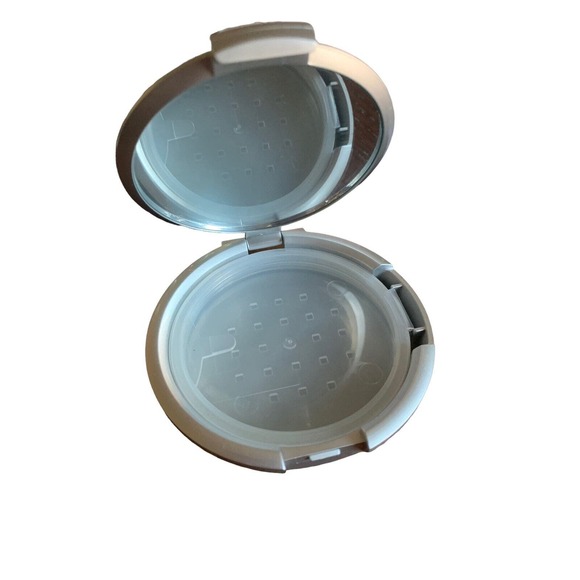 bareMinerals BEAUTY ON THE GO Refillable Mirrored Compact Tiki Brush HTF - Picture 3 of 3